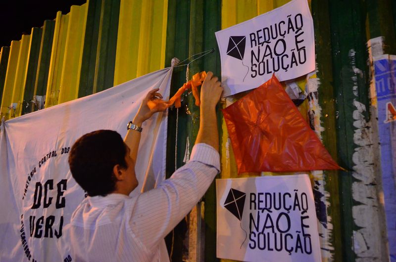 Protesto contra a redu&ccedil;&atilde;o