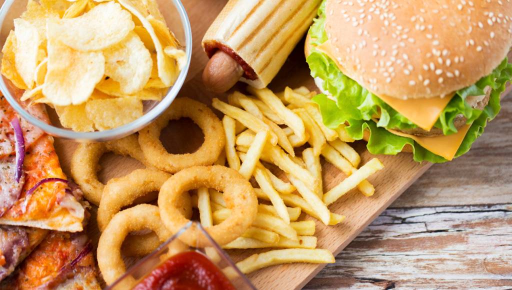 Dieta rica em carboidratos pode ser mais saudável do que apostar nas proteínas