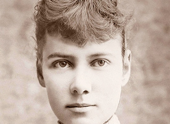 A jornalista Nellie Bly assumiu um desafio e tanto em nome da profissão: fazer uma viagem no estilo da feita pelo personagem de Julio Verne, em "Volta ao Mundo em 80 dias". Ela completou a façanha em 72 dias. A jornalista Nellie Bly assumiu um desafio e tanto em nome da profissão: fazer uma viagem no estilo da feita pelo personagem de Julio Verne, em "Volta ao Mundo em 80 dias". Ela completou a façanha em 72 dias.