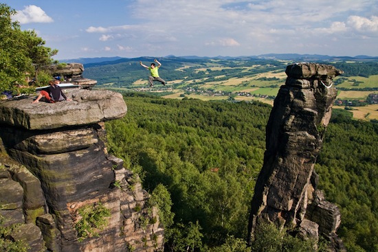 SLACKLINE <BR>