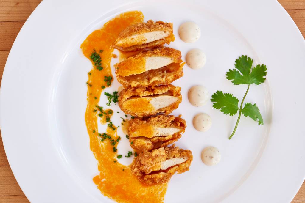 Carne de frango criada em laboratório acaba de sair do papel