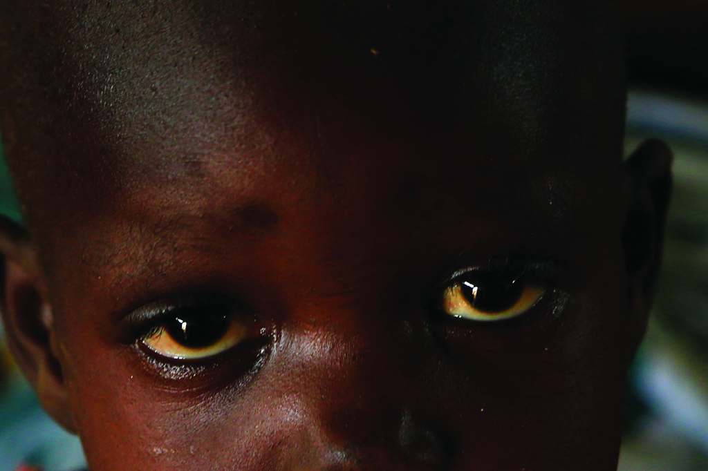 Crianças criadas em cativeiro na Uganda sentem falta da guerra