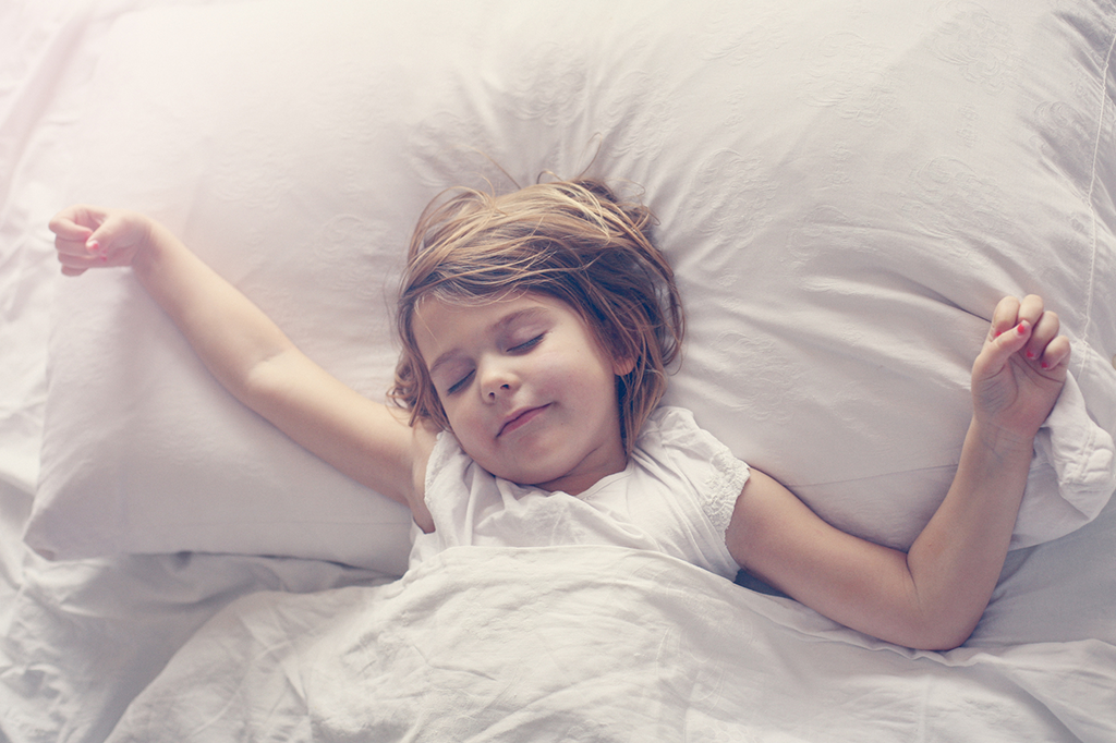 Seu filho tem problemas para dormir? Dê peixe pra ele