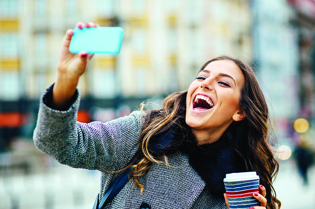 Narcisistas curtem selfies de outros narcisistas no Instagram