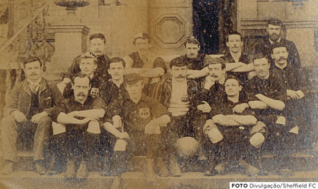 time-futebol-foto-antiga-velho-retrato