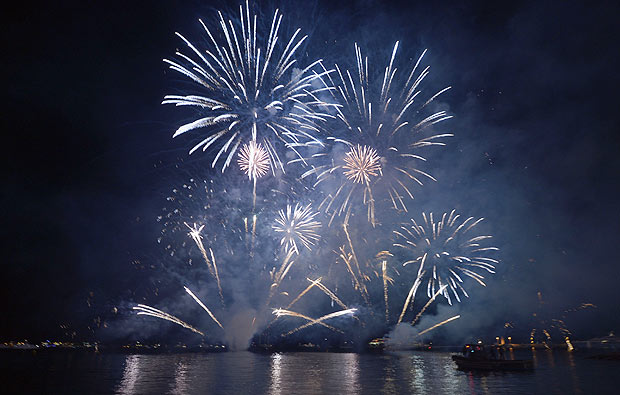 Como funcionam os fogos de artifício?