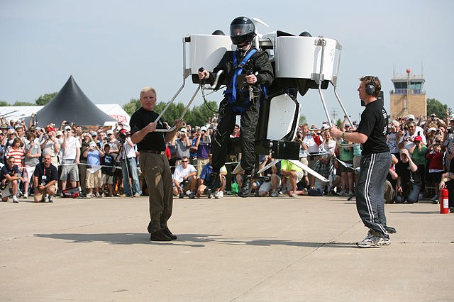 Martin_Jetpack_Unveiling,_Liftoff!_(2714934801)