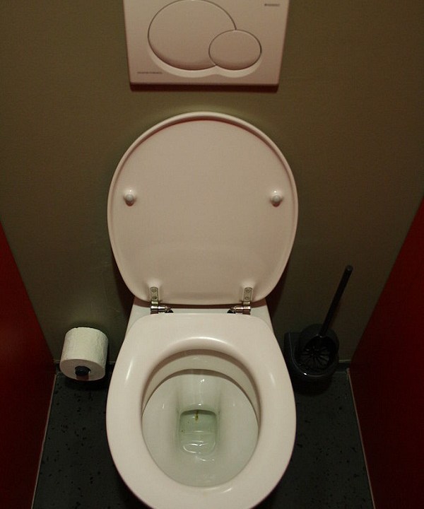 683px-Toilet_in_german_theater_munich
