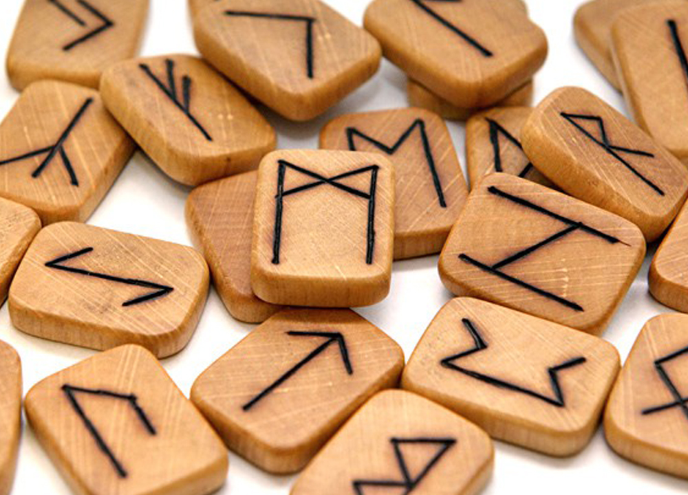 O que significam e como jogar as runas nórdicas?