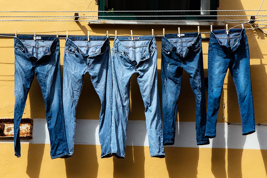 Por que calça se bota e bota se calça?