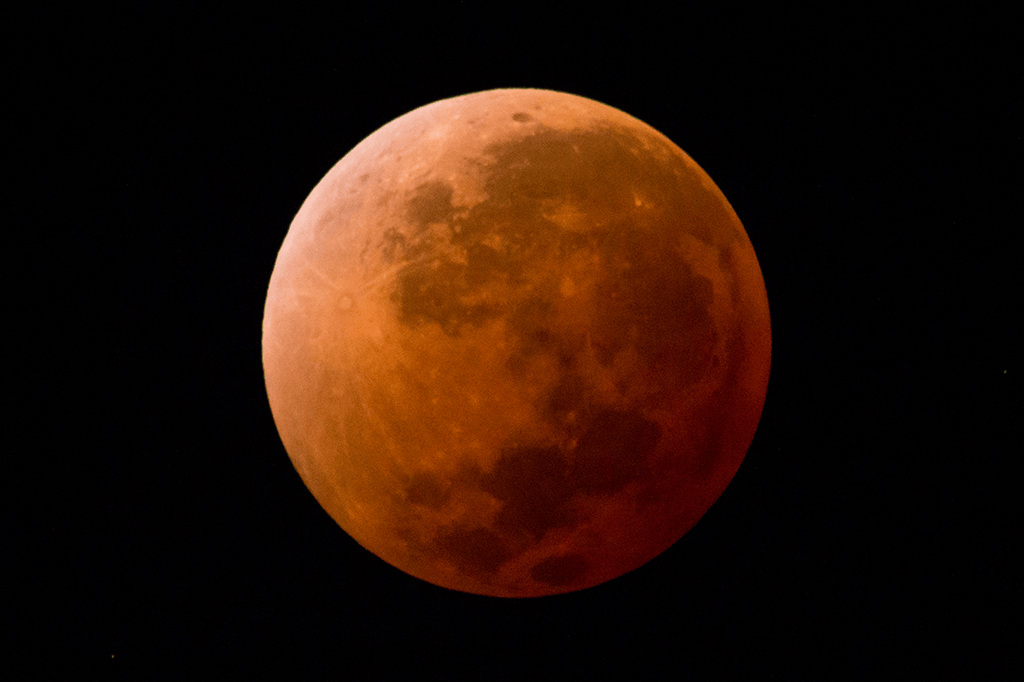 Lua foi atingida por um meteorito durante o último eclipse lunar