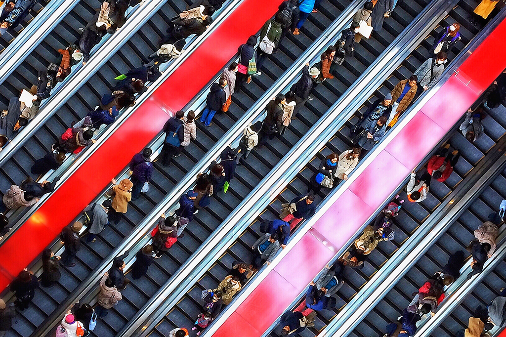 Escada rolante: andar nela nem sempre é mais rápido que ficar parado