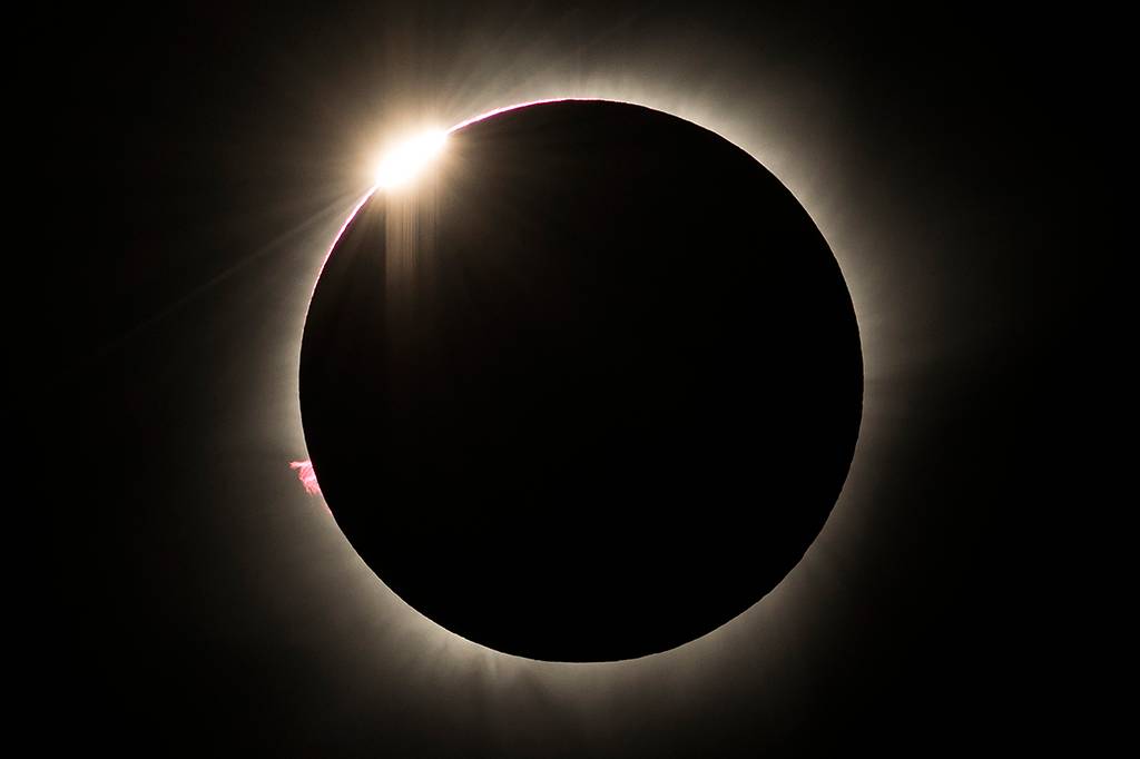 Entenda o ‘Grande Eclipse Solar Sul-Americano’, que acontece nesta terça