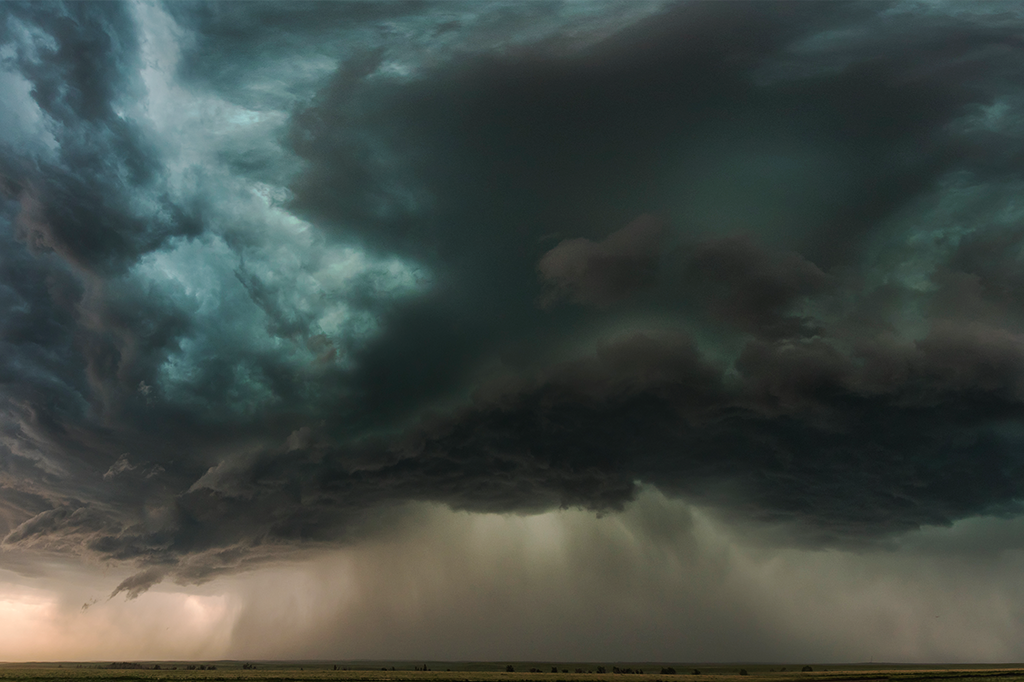 Por que as nuvens de chuva são escuras?