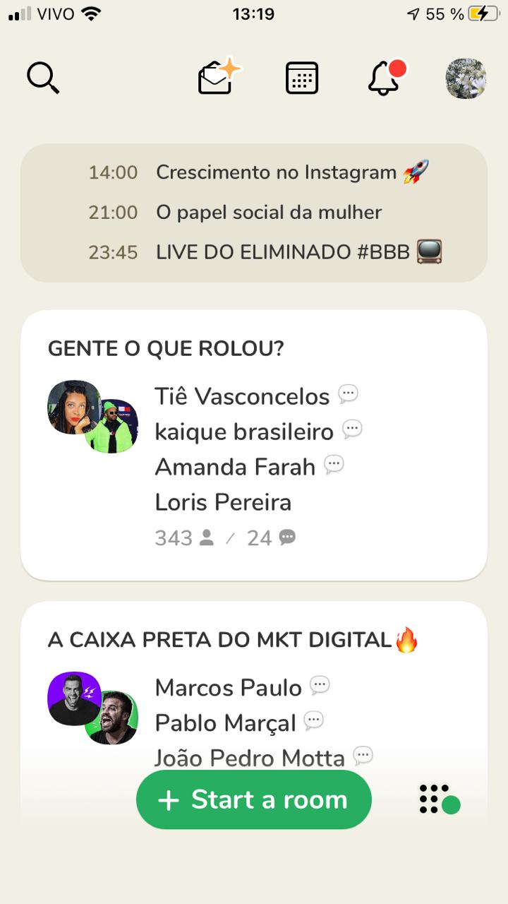 Print do aplicativo Clubhouse Print do aplicativo Clubhouse, mostrando as salas de conversa