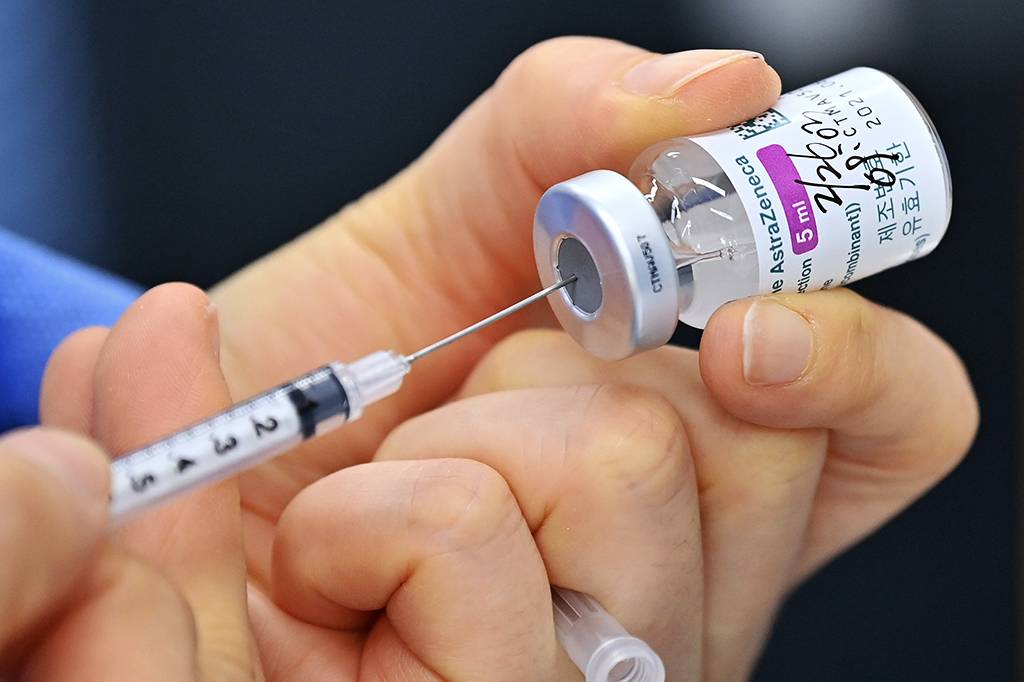 Covid-19: Anvisa aprova registro da vacina de Oxford e do antiviral remdesivir