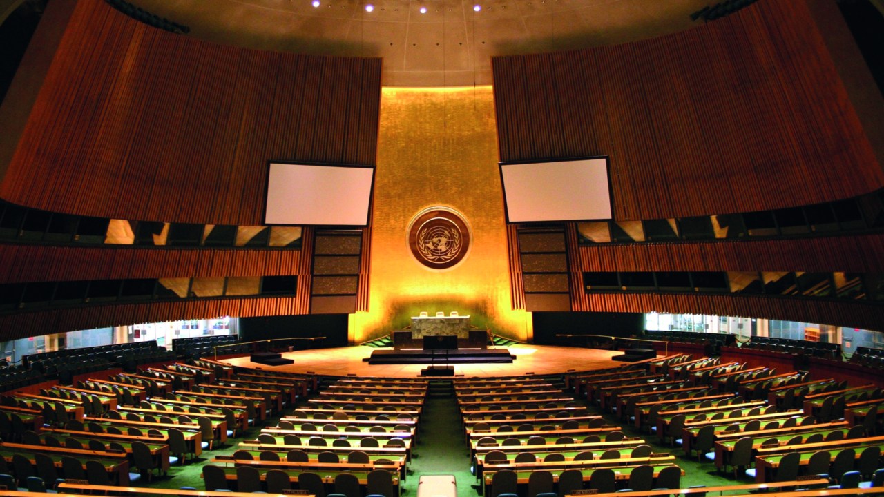 O salão da Assembleia Geral da ONU em Nova York (EUA): palco de uma decisão histórica em 29 de novembro de 1947.
