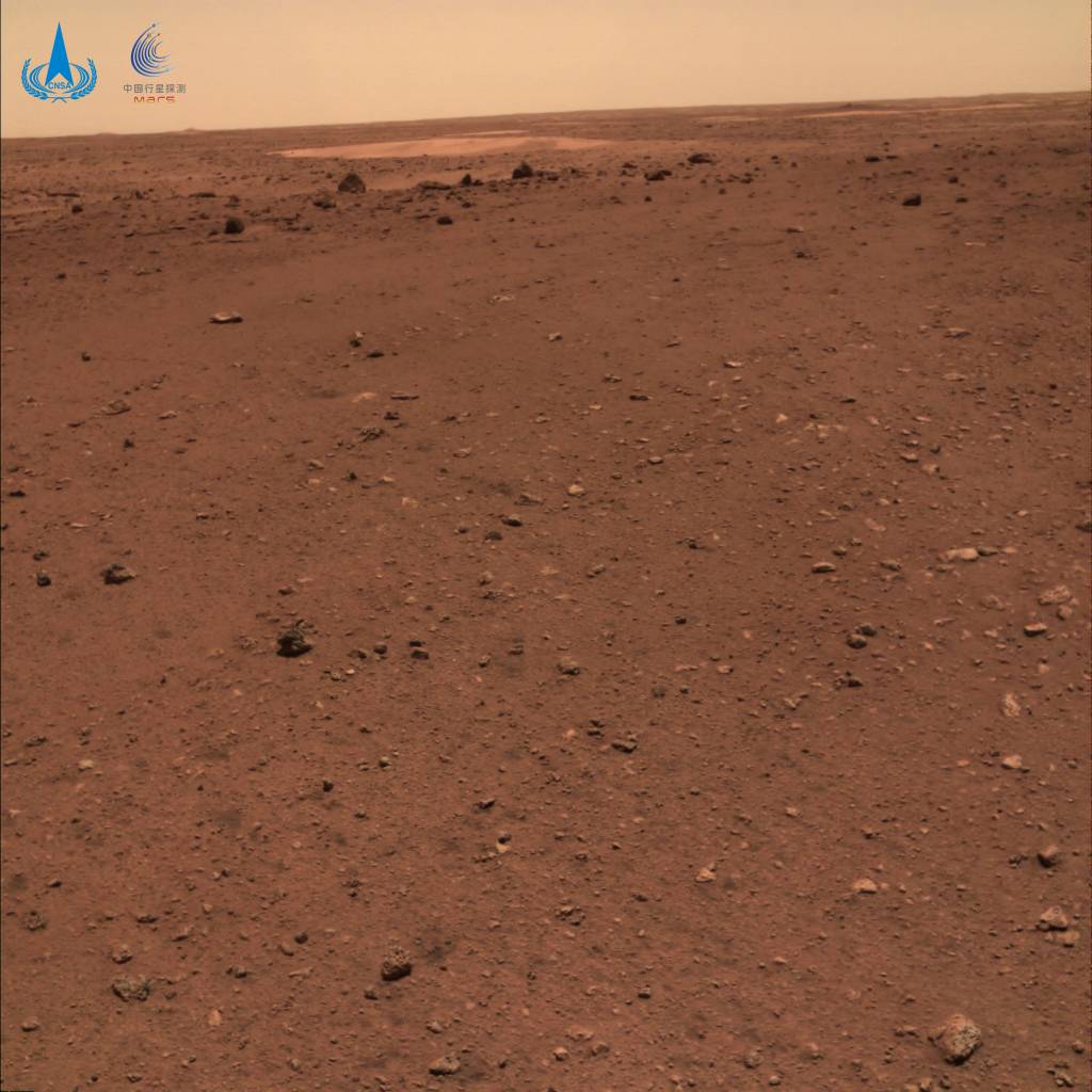 Superfície de Marte capturada pelo rover Zhurong Mars