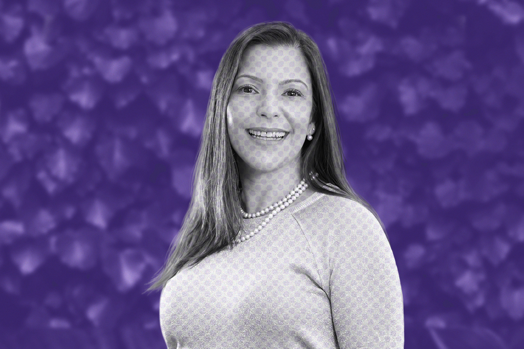 Natalia Ferreira gerencia uma biofábrica de mosquitos