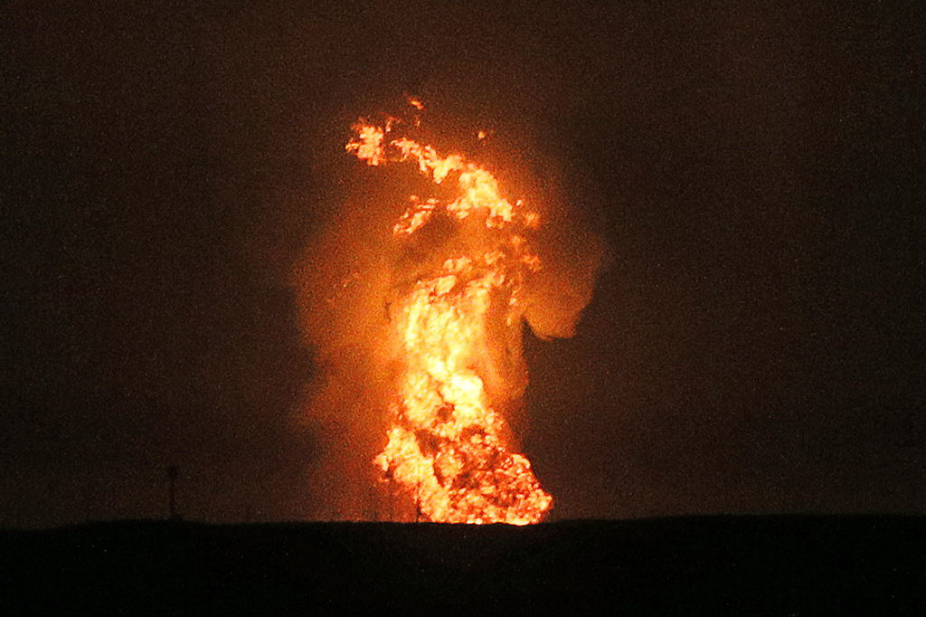 Explosão no Mar Caspio, na costo do Azerbaijão.
