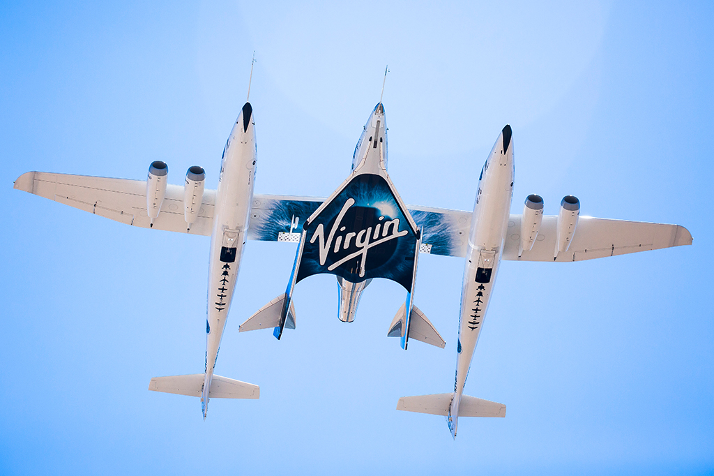 Foto do VSS Unity no céu.