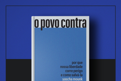 Capa do livro "O povo contra a democracia" no centro da imagem.