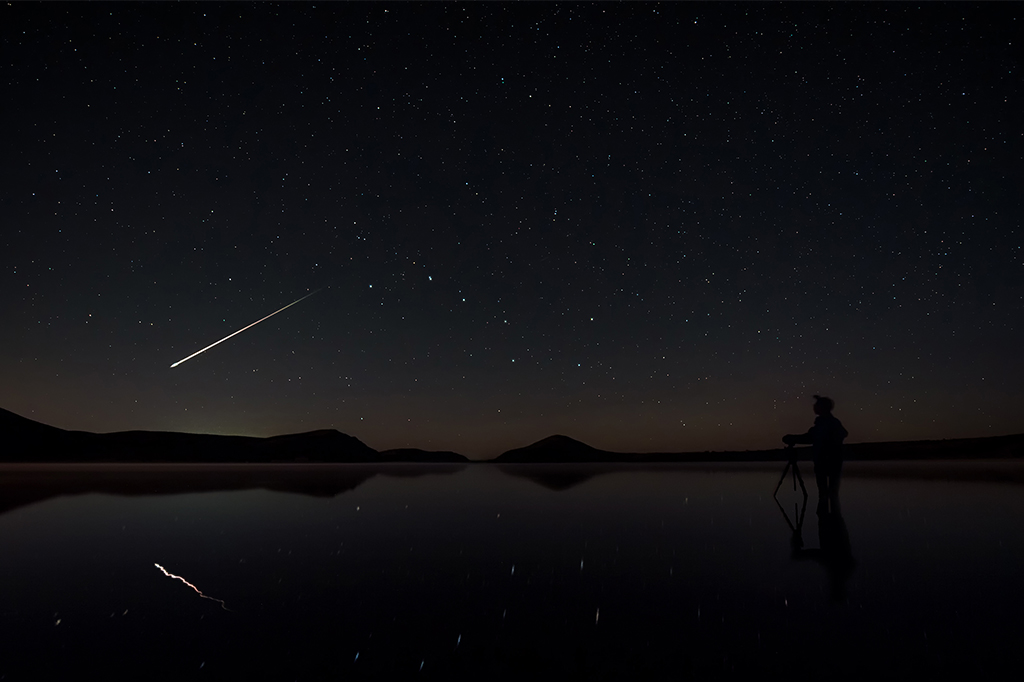 Chuva de meteoros Leônidas atingirá pico nesta madrugada. Veja como assistir
