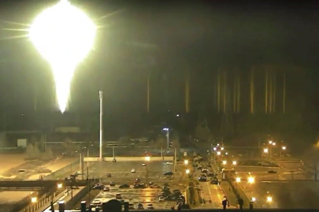 Usina de Zaporizhzhia 2 Momento do ataque russa a usina de Zaporizhzhia.