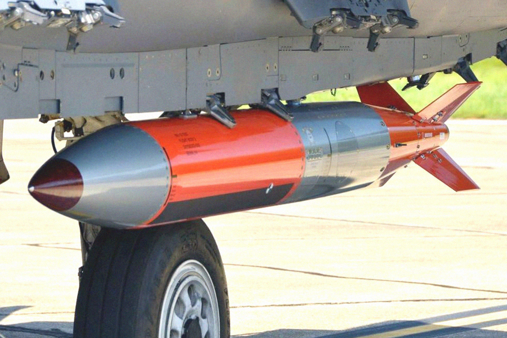 EUA têm 100 bombas atômicas em bases militares na Europa