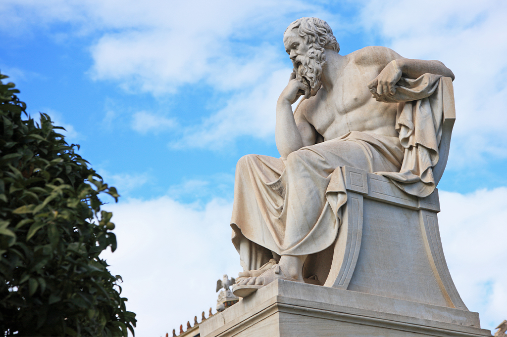 Imagem da estátua de Sócrates.