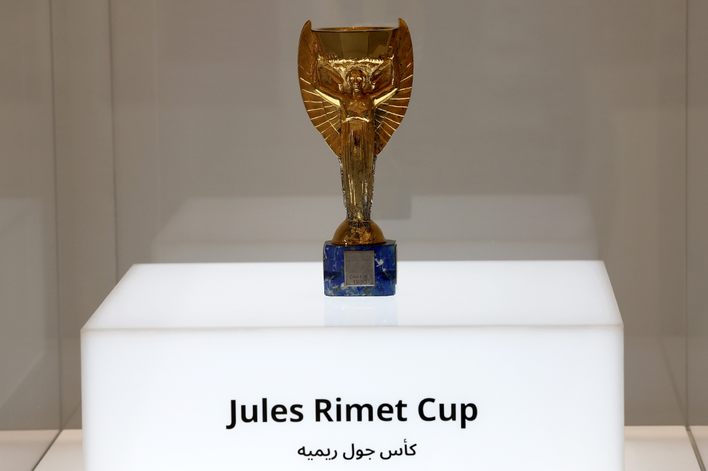 Jules-Rimet_site Foto do troféu Jules Rimet.