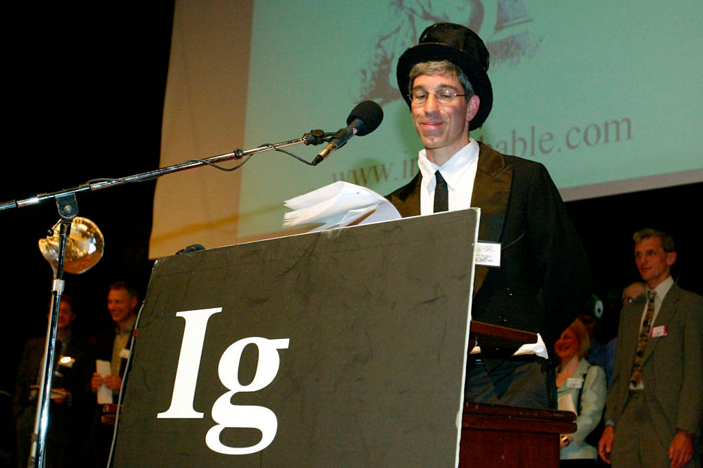 Digital anal, sommeliers de rochas e aranhas zumbis: conheça os vencedores do IgNobel 2023