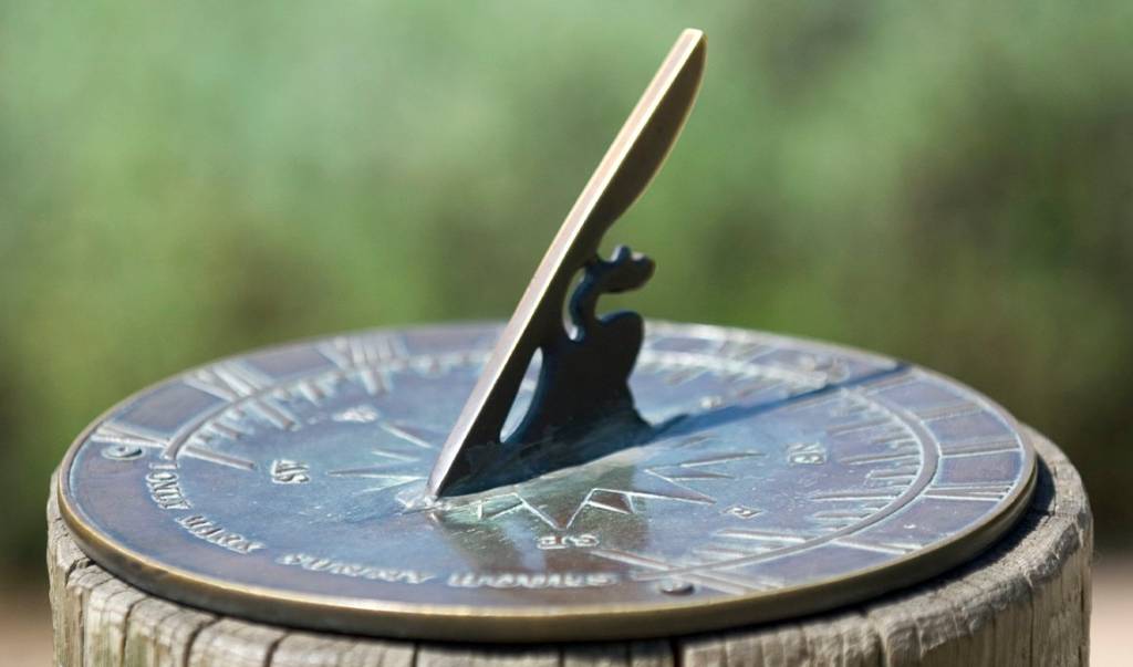 Alguma cultura ainda usa uma medida de tempo diferente das horas?