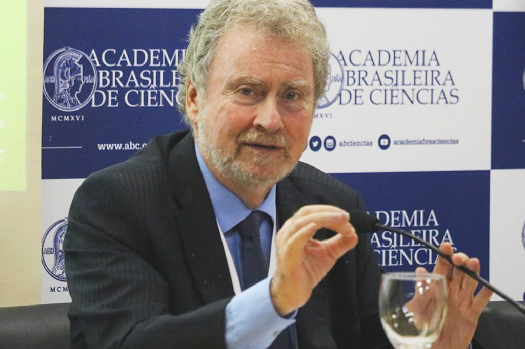 Cientista brasileiro Luiz Davidovich recebe o Prêmio TWAS Apex, da Academia Mundial de Ciências